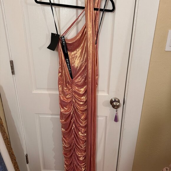 Retrofête Shannon One-Shoulder Dress – Golden Peach – Size Large – NWT - Picture 4 of 4